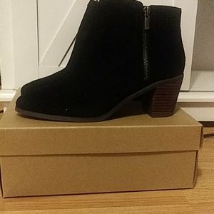 Lucky Brand Women's Black Cow Suede Bootie 9.5